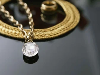Pendant Necklace